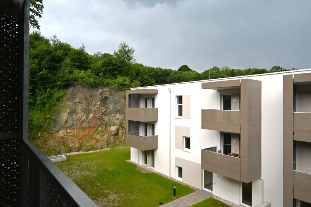 Licht. Luft. Lebensqualität – 4-Zimmer-Wohnung mit zwei Balkonen in Altenberg