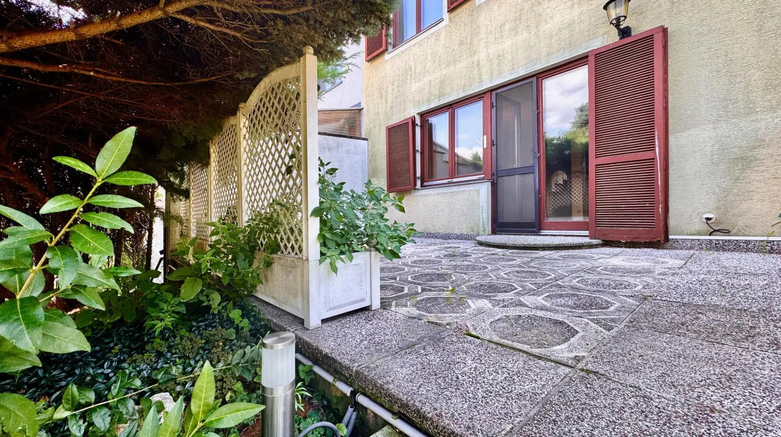 Reihenhaus mit Garten, Keller und Garage