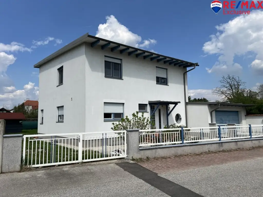 Großzügiges Einfamilienhaus mit Garten, Terrasse & Garage in Ebenfurth, 4 Zimmer, 195m²