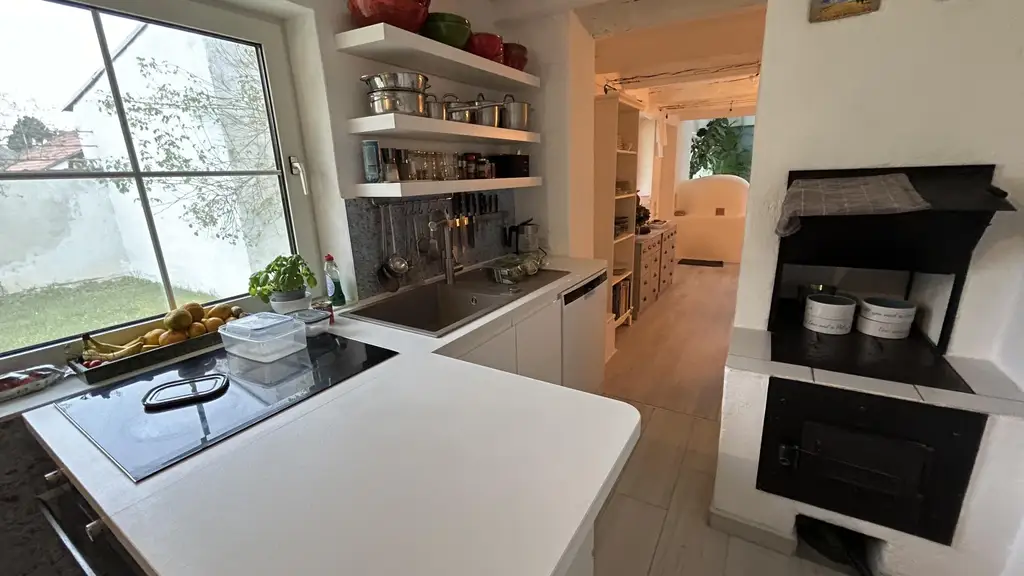 "Business.Leben.Urlaub. 2 Häuser mit traumhaften Garten inkl. Pool"