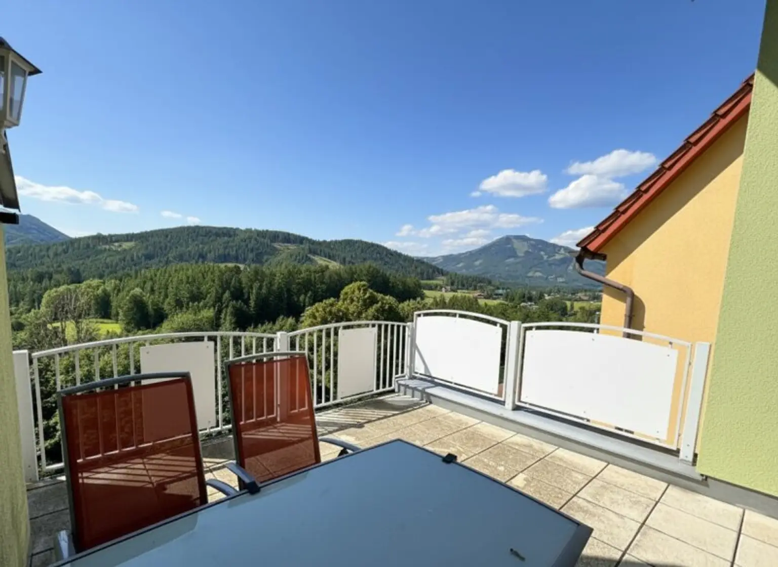 GEPFLEGTES WOHNHAUS - AUCH ALS FERIENDOMIZIL NUTZBAR