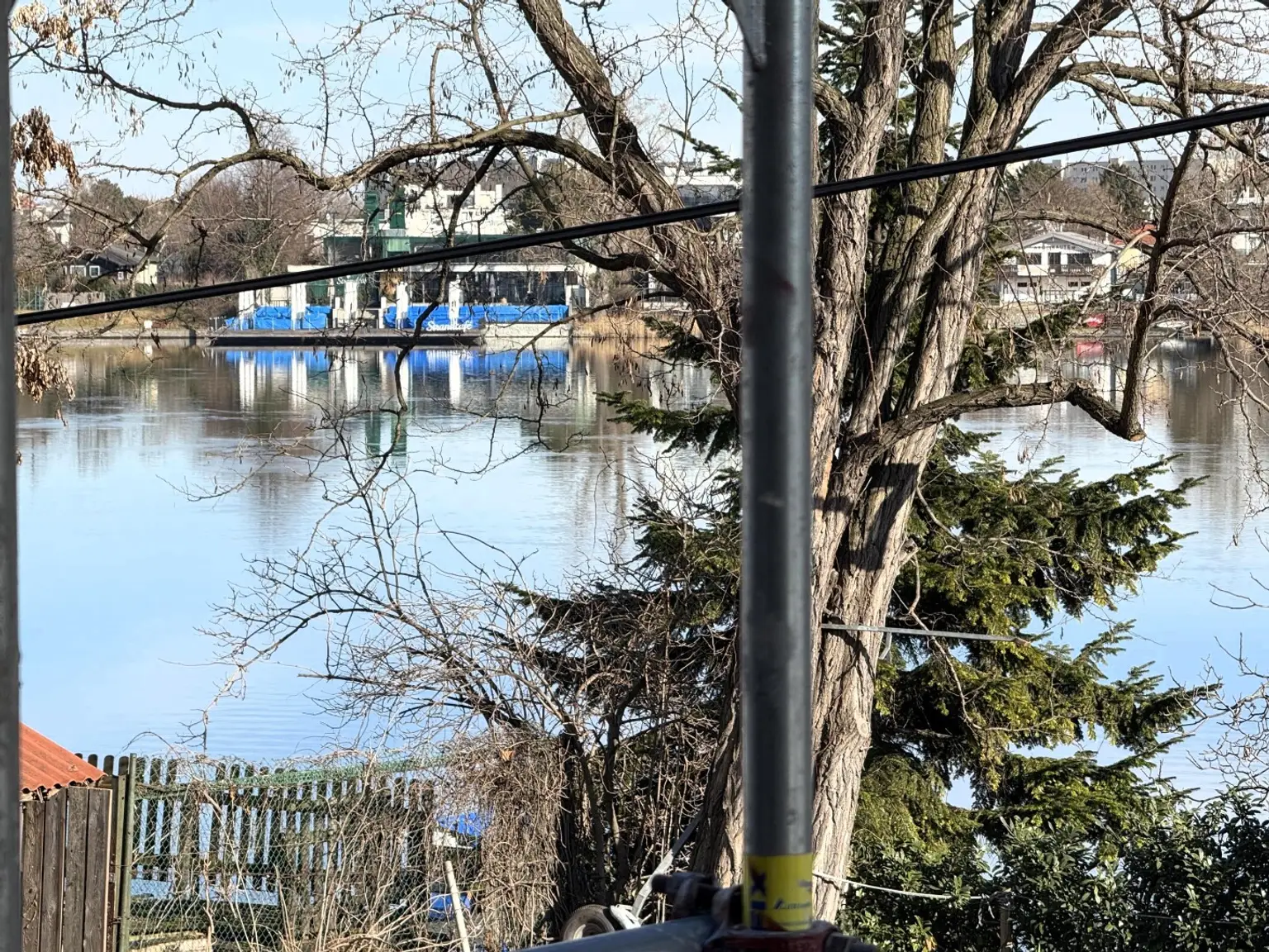 Charmante Terrassenwohnung an der Alten Donau – Provisionsfrei f. Käufer // Charming terrace apartment at the Old Danube – Buyer comm. free! //