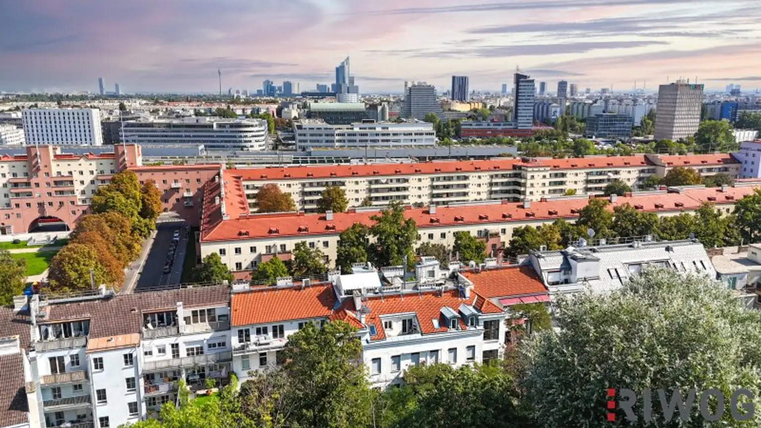 ROOFTOP LIVING - 32M² PRIVATE DACHTERRASSE MIT HOHE WARTE GRÜNBLICK - KLIMA - NÄHE U4