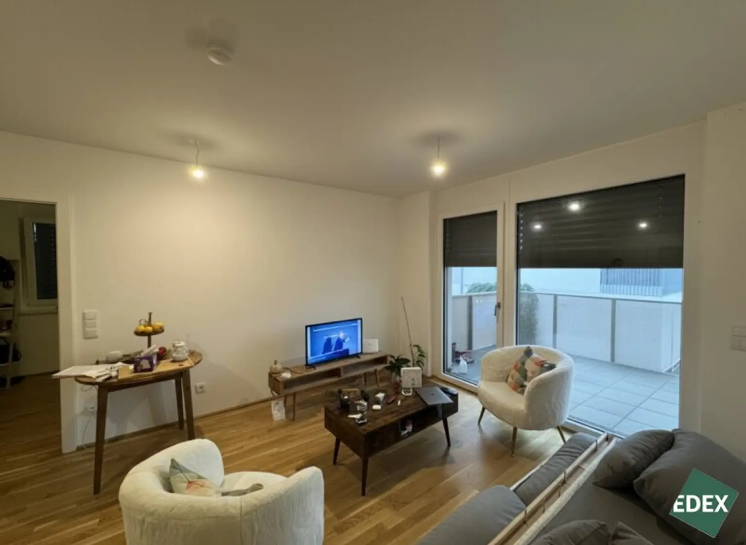 Ab sofort: Moderne 2-Zimmer-Wohnung mit Balkon nahe U1 Rennbahnweg