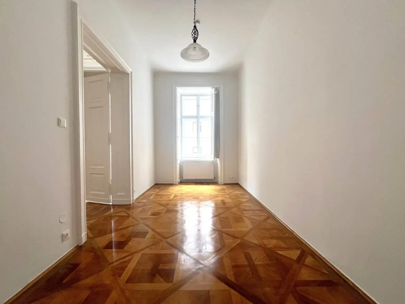 10 | ++ NEU ++ TRAUMHAFTE VIER Zimmer ALTBAUWOHNUNG | Prima Service Immobilien