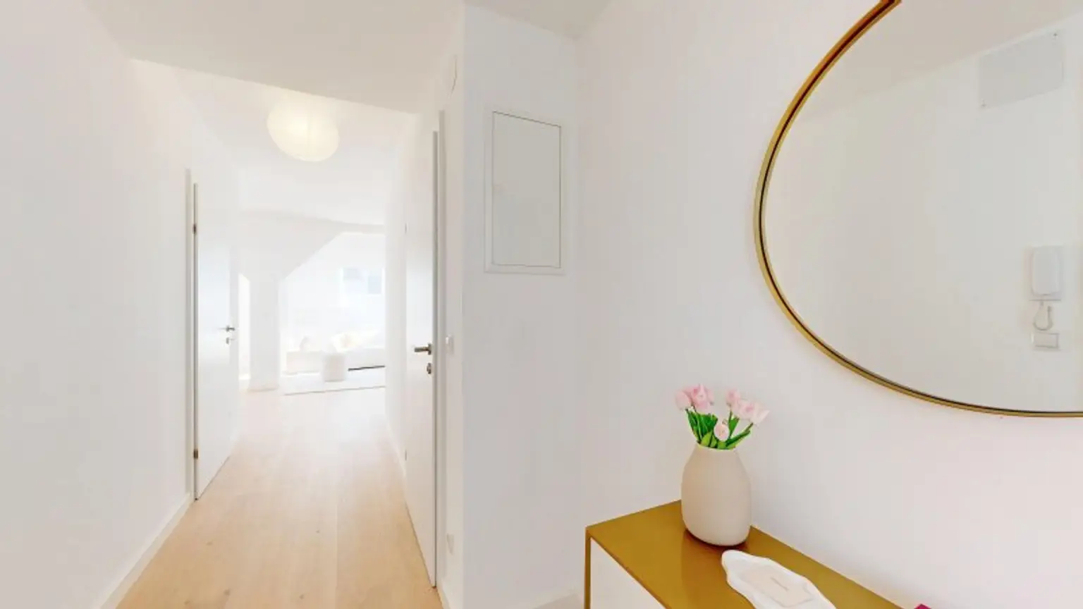 PROVISIONSFREI--Bezaubernde Dachgeschosswohnung | Erstbezug nach Sanierung | Klimaanlage | Terrasse | Lift