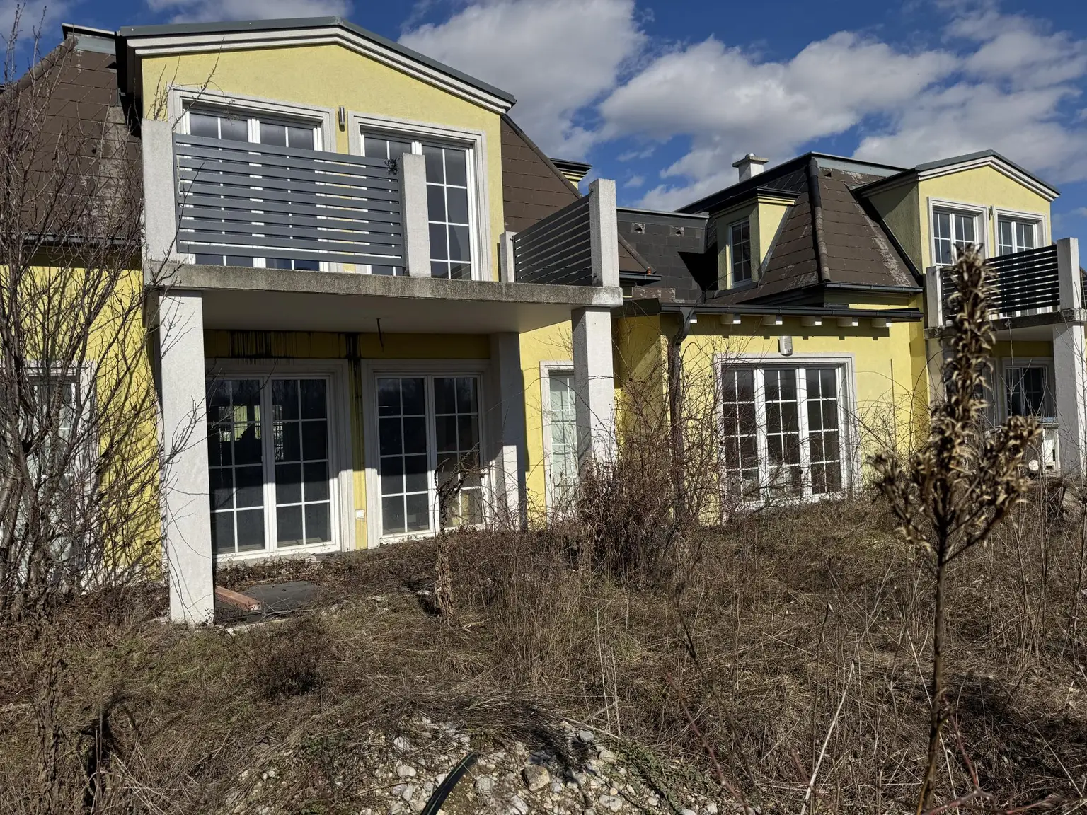 Exklusive Doppelhaushälfte