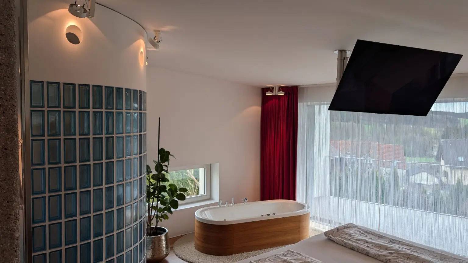 PXL_20260404_1044371