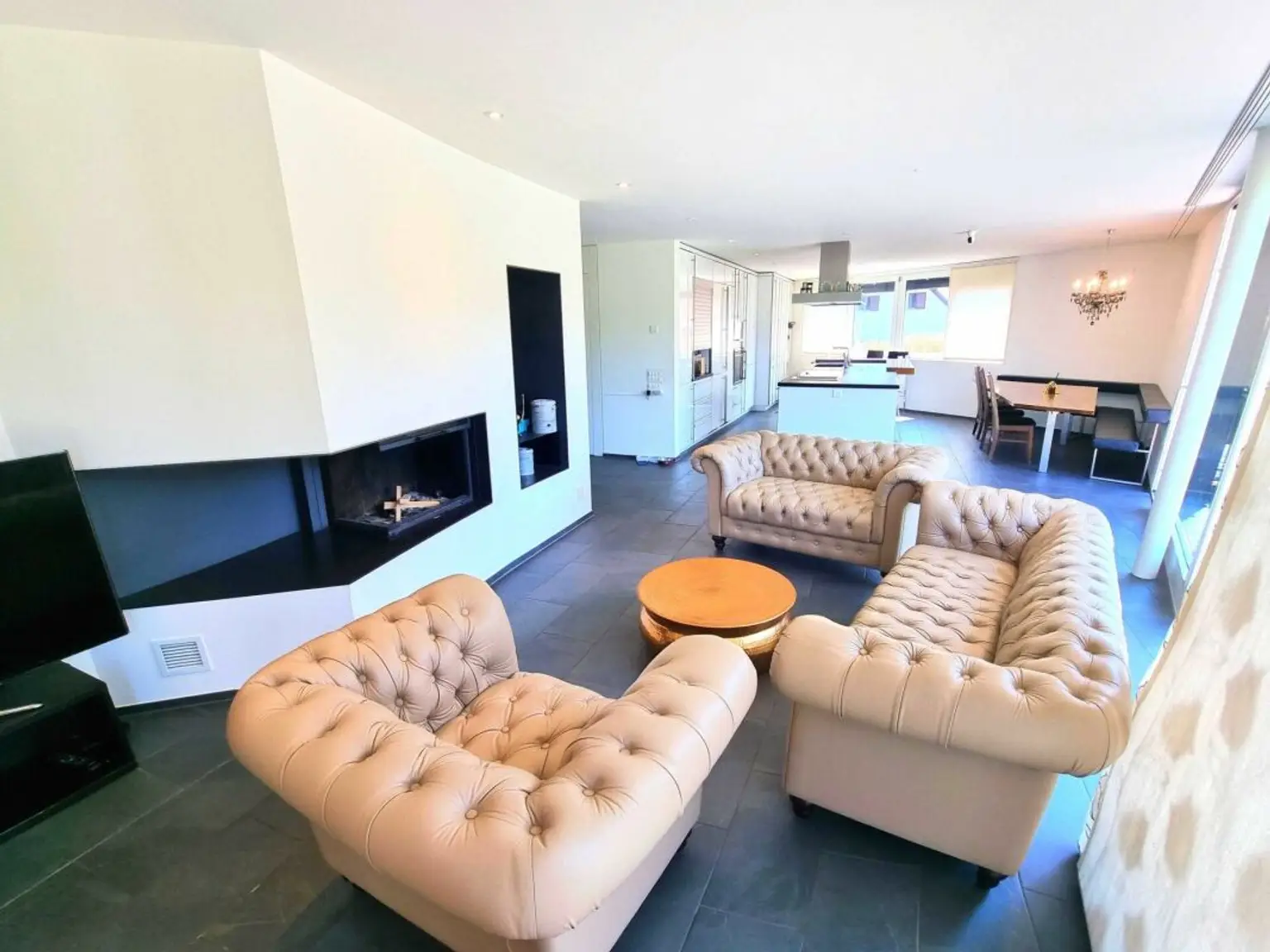 Top moderne Architekten-Villa mit Pool!