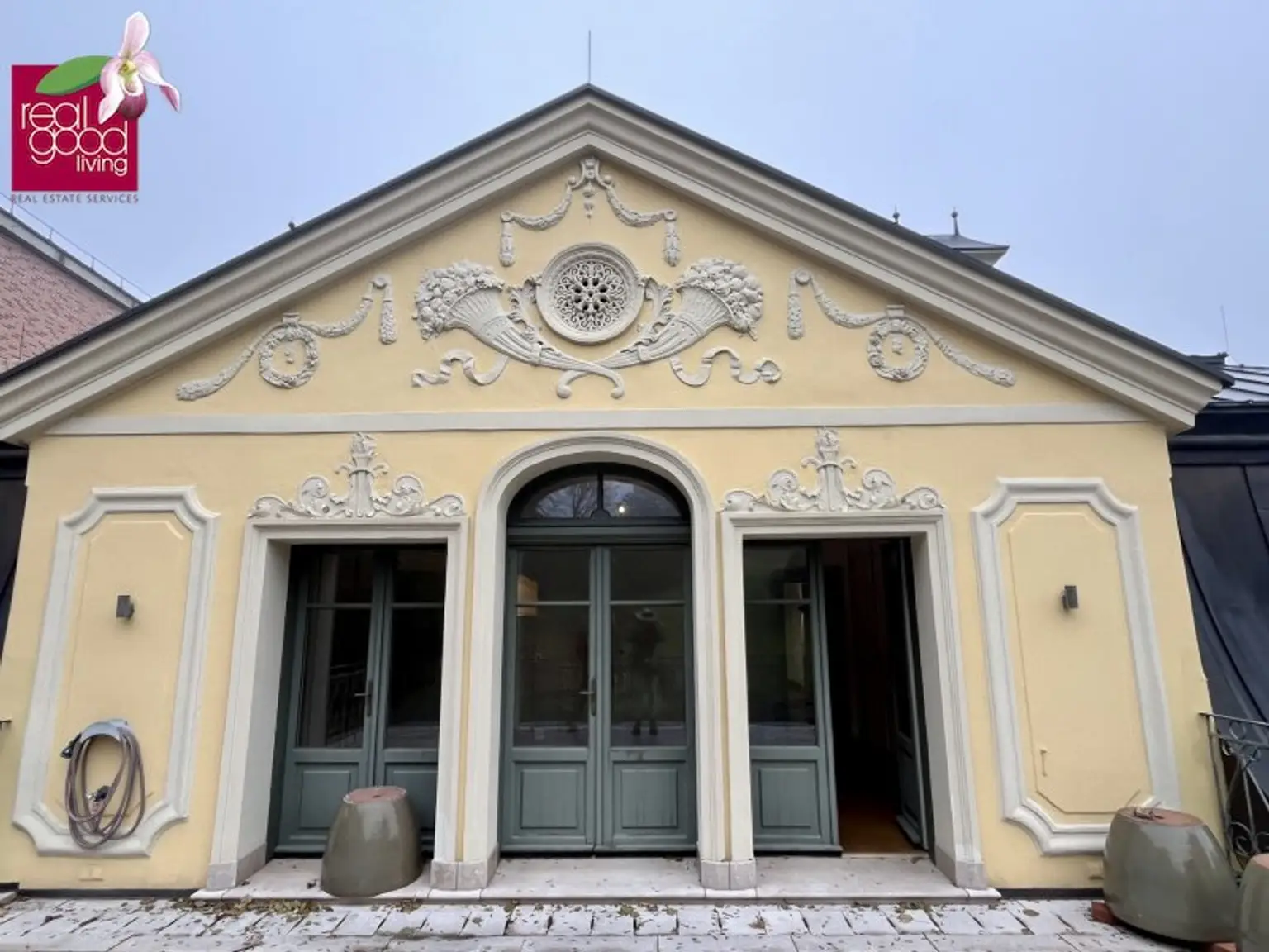 Prestige-Villa in Wien-Mauer – 15 Zimmer, 3.700 m² Gartenparadies, vielseitig nutzbar -Büro & Wohnen vereinbaren !!