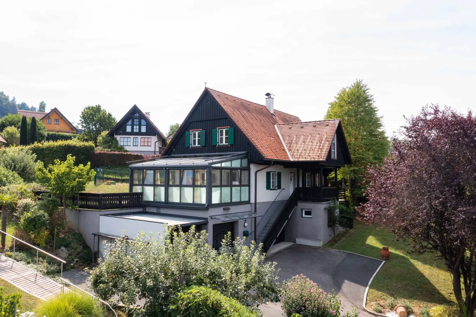 Einfamilienhaus mit Wintergarten, Sauna, Weinkeller & Weitblick in Ratsch an der Weinstraße