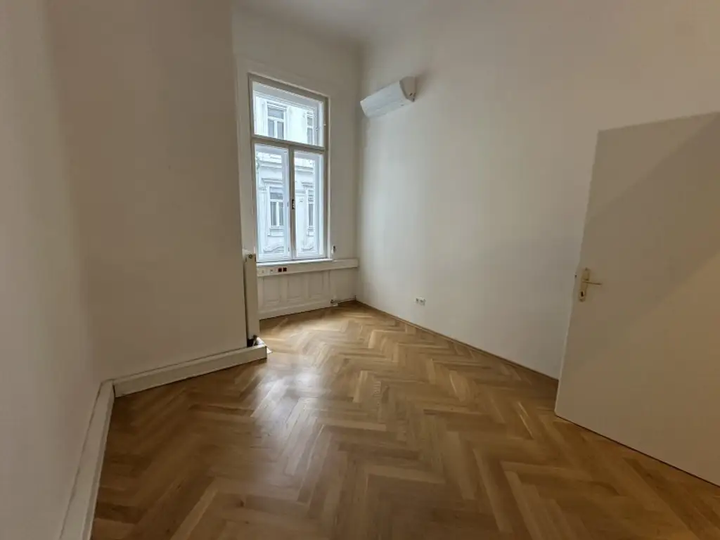 Büro nähe Karlskirche ab SOFORT