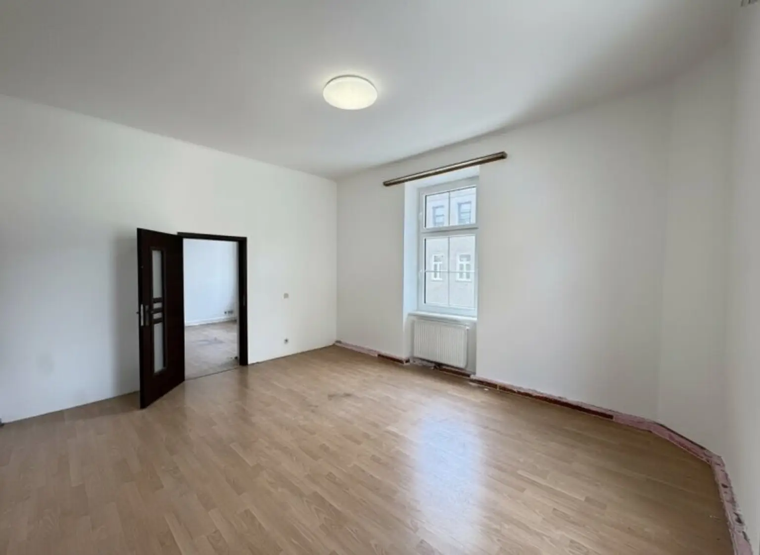 Zentrale Altbauwohnung mit Wertsteigerungspotenzial – U5-Station in Entstehung!