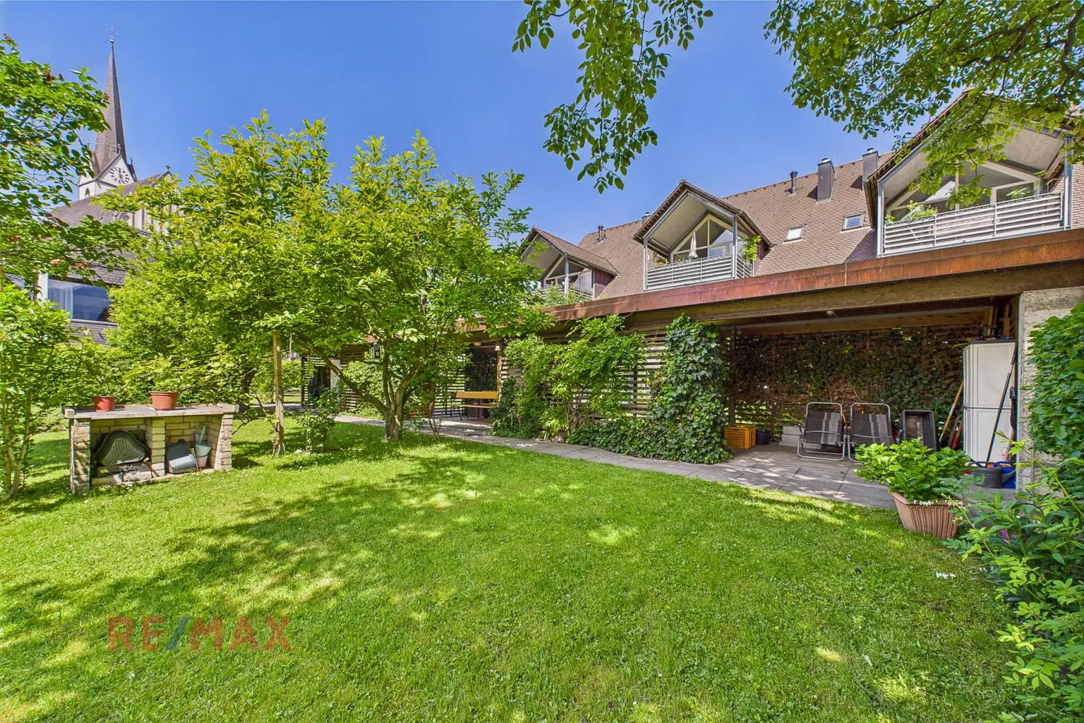 Gartenansicht Sommer