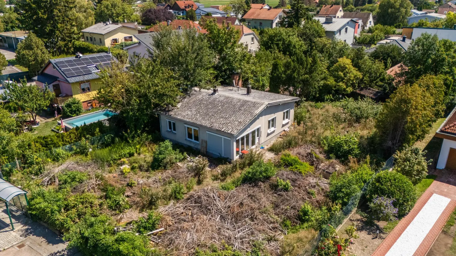 "SANIERUNGSPROJEKT MIT VIEL POTENZIAL | ca. 1.085 m² Grundstücksfläche | Ruhelage in Mitterndorf an der Fischa"