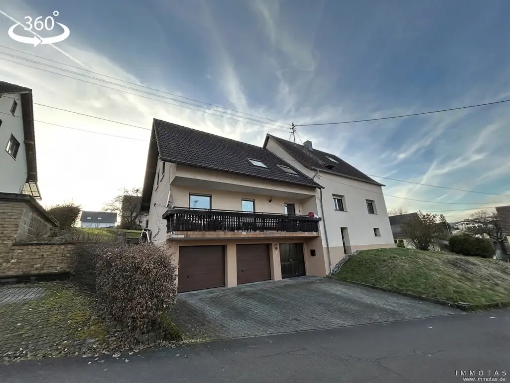 Platz für die ganze Familie – großzügiges Ein- bis Zweifamilienhaus mit Garten und Doppelgarage