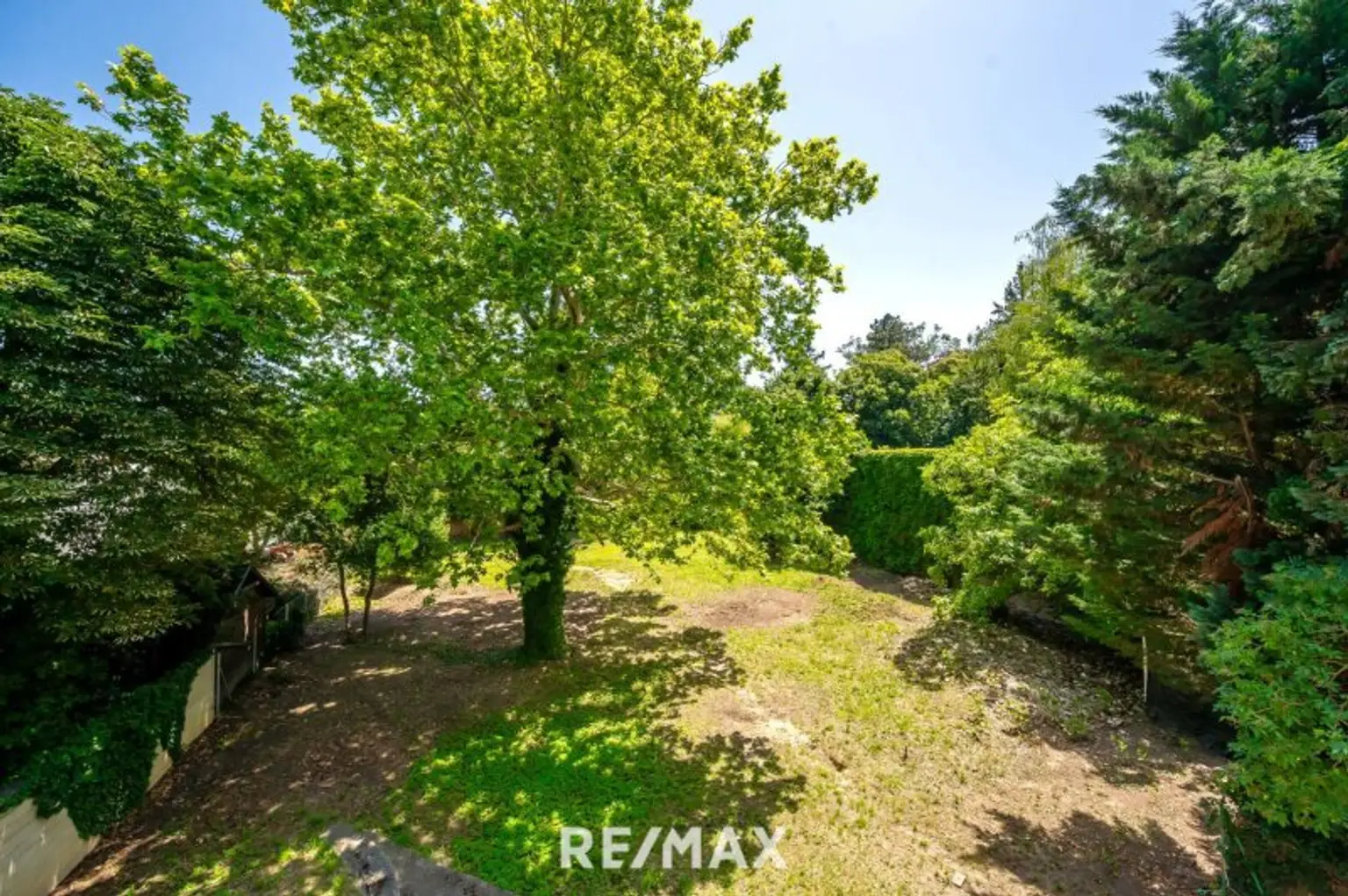 Rarität: Stadt-Villa mit weitläufigem Garten an exklusiver Hietzinger Adresse