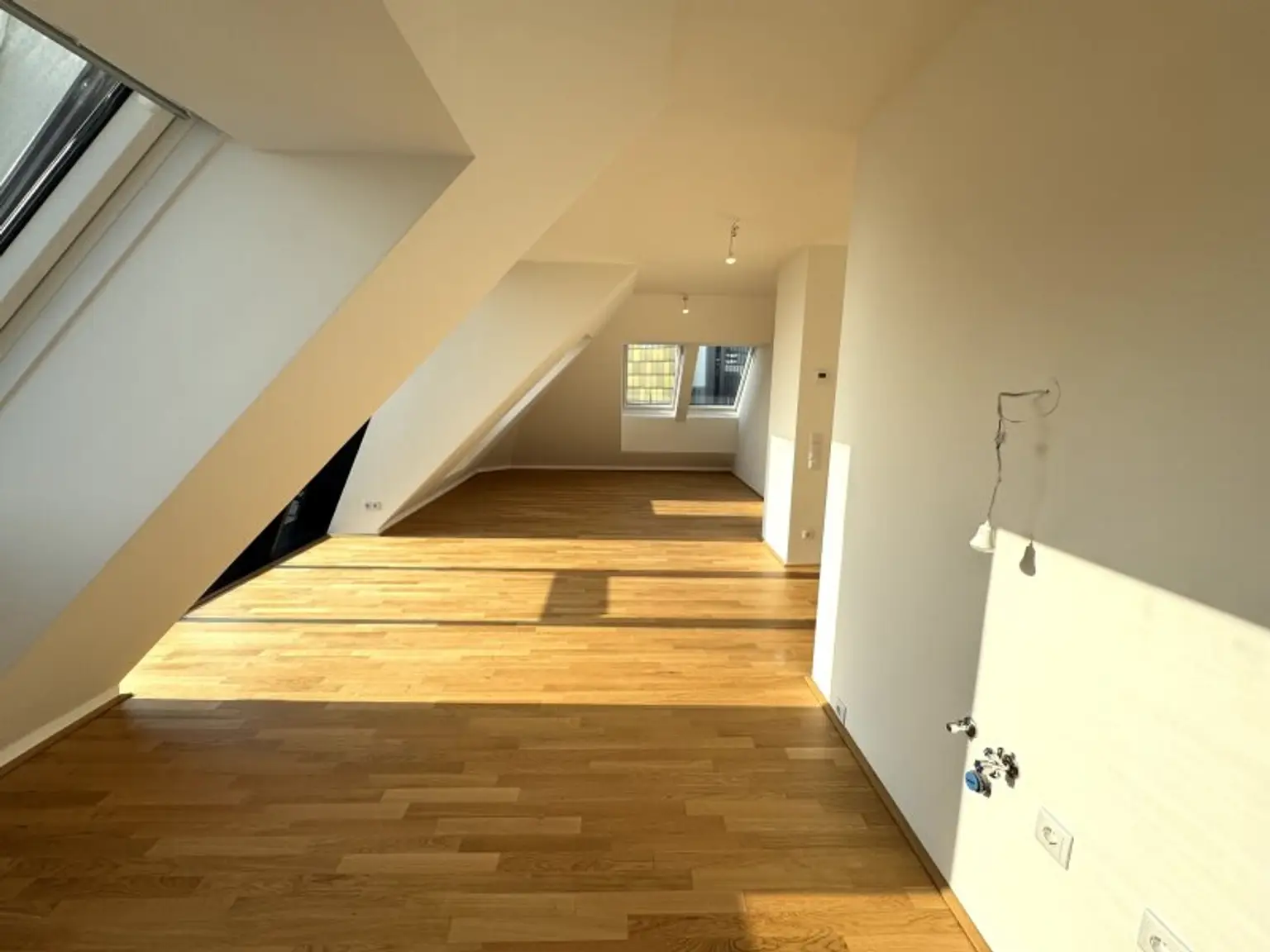 INVESTIEREN UND GENIESSEN IM SÜDWESTEN VON WIEN! PERFEKTE INFRASTRUKTUR – NÄHE SCHÖNBRUNN!