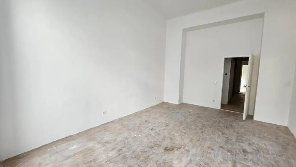 Unbefristetes Portallokal - 59 m2, 2 Zimmer plus Lagerraum - vielseitig verwendbar. Sofortbezug!