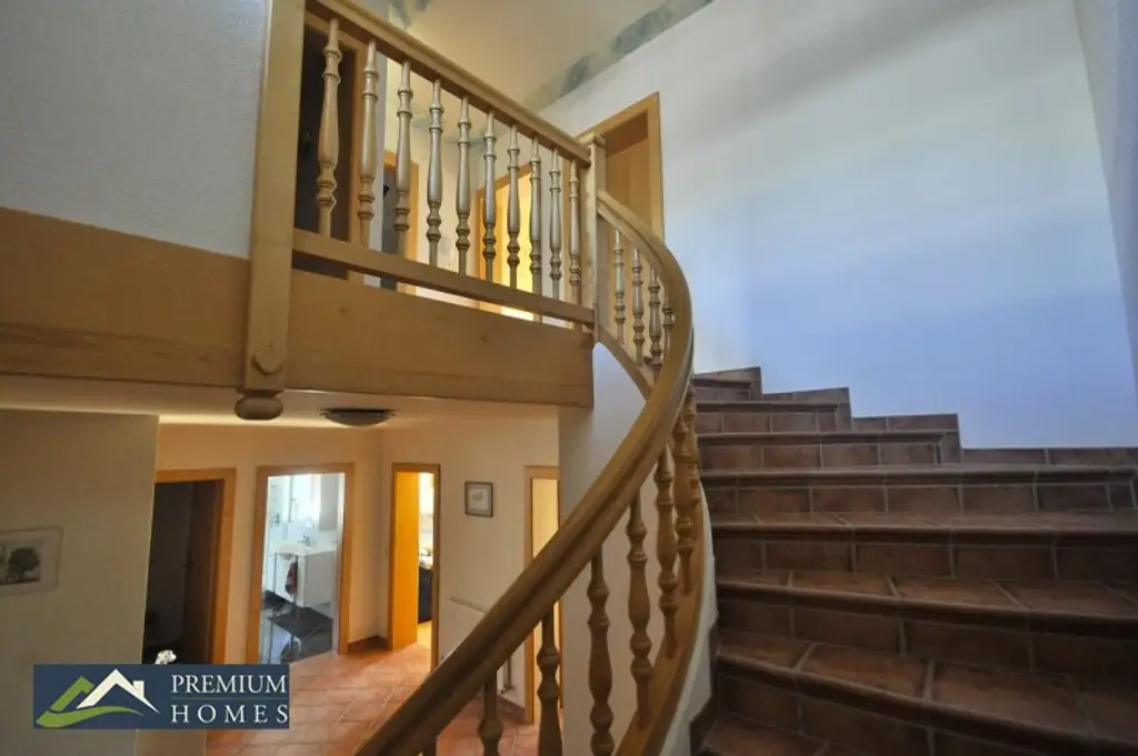 FÜGENBERG - Es erwartet Sie eine Doppelhaushälfte in Aussichtslage - 5 Zimmer, Garten & 2 Balkone!