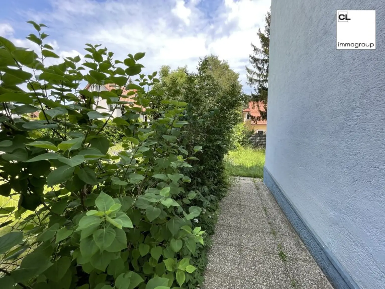 Sanierungsbedürftiges Einfamilienhaus mit Garten und Garagenstellplatz sucht neuen Eigentümer!