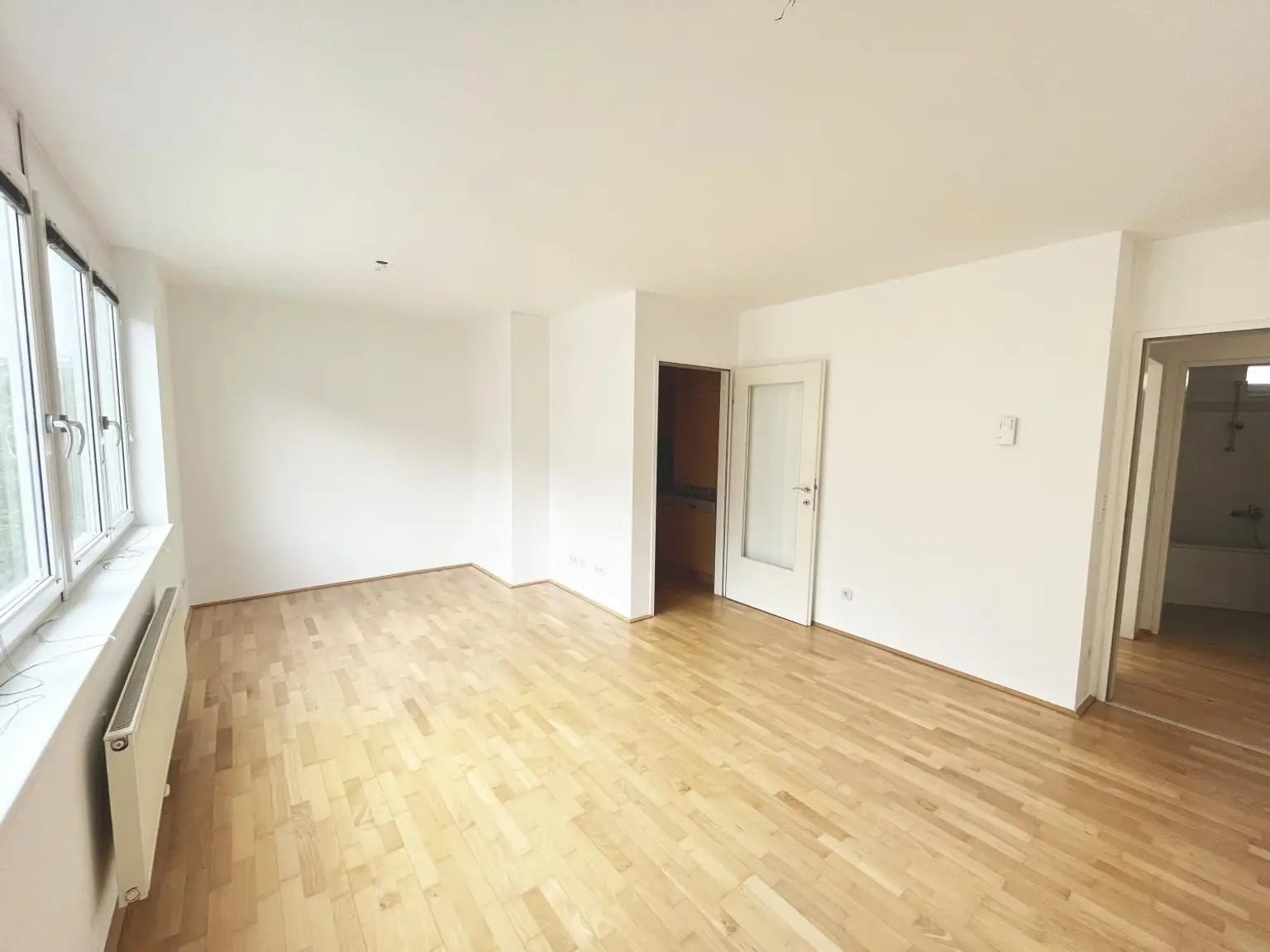 Neubau-Wohnung mit 3 Zimmern und Balkon in Ruhelage - mitten im 9. Bezirk!
