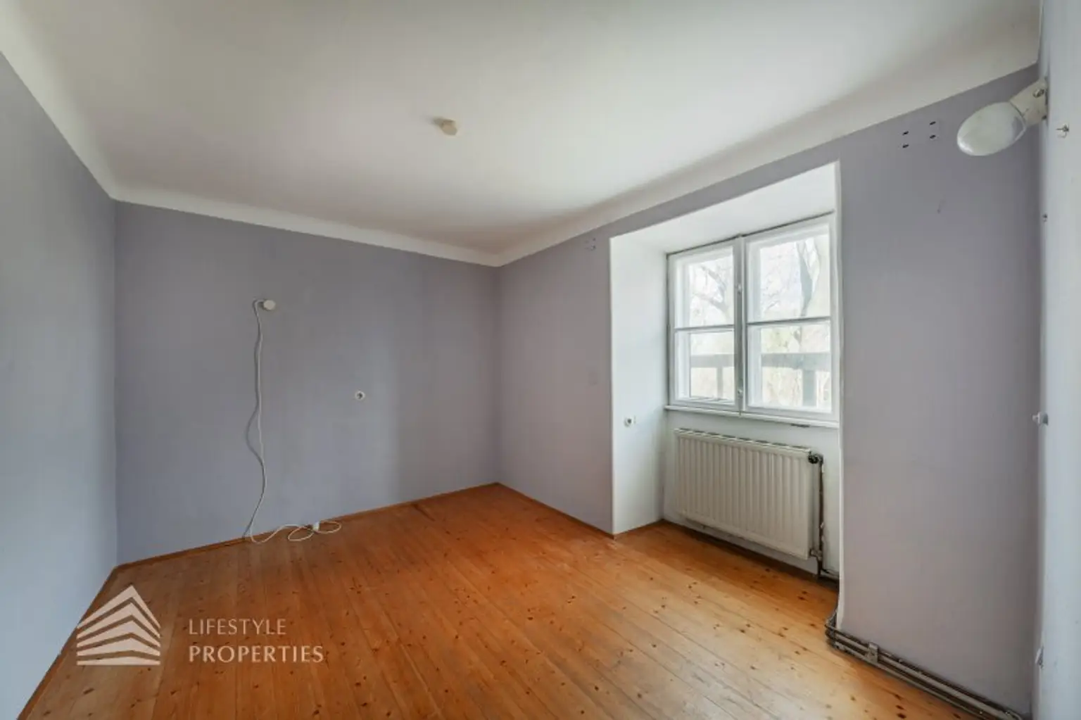 Exklusives Baugrundstück in einzigartiger Lage mit Einreichplanung!