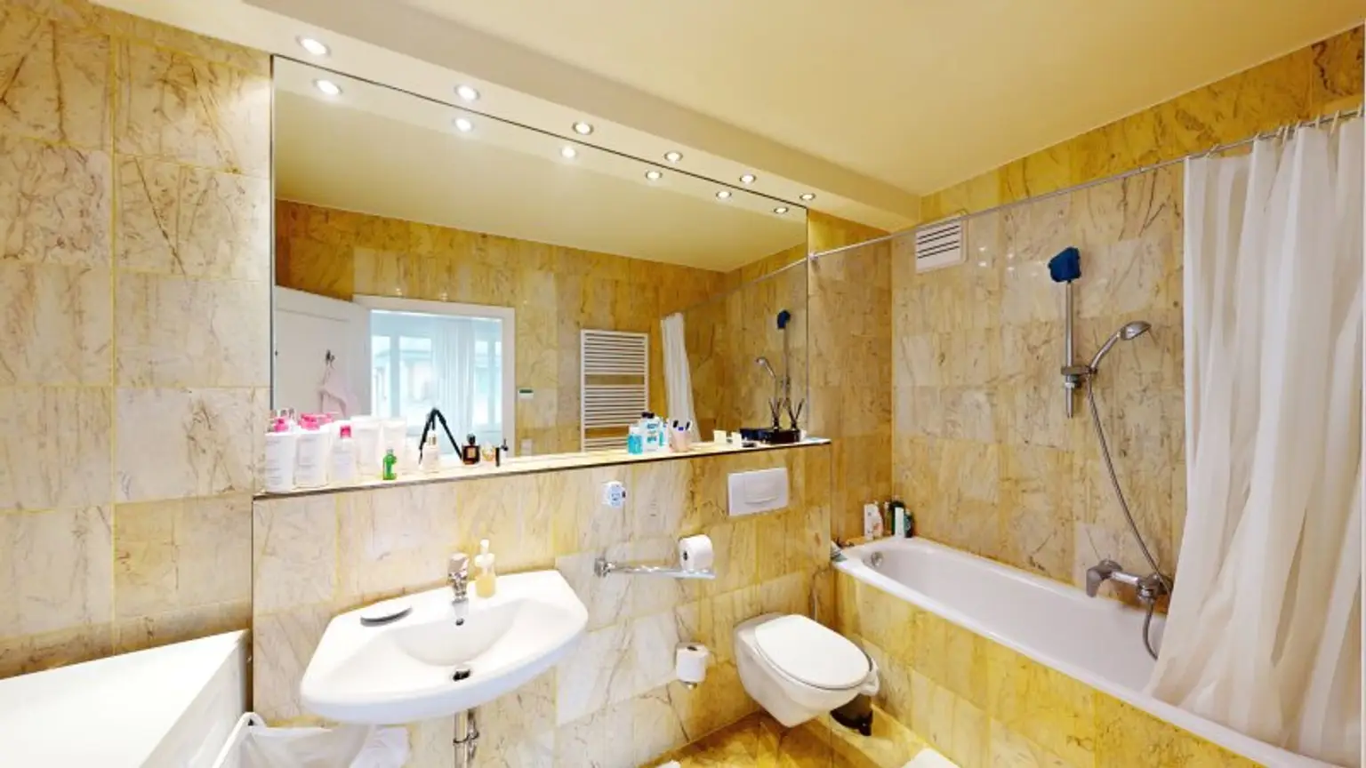 Badezimmer 1