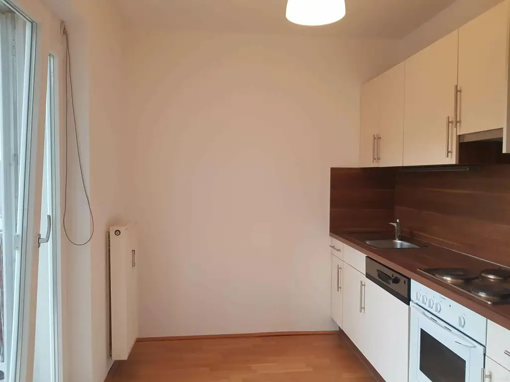 Ruhig gelegene 2,5 Zimmerwohnung mit Balkon in Eggenberg!
