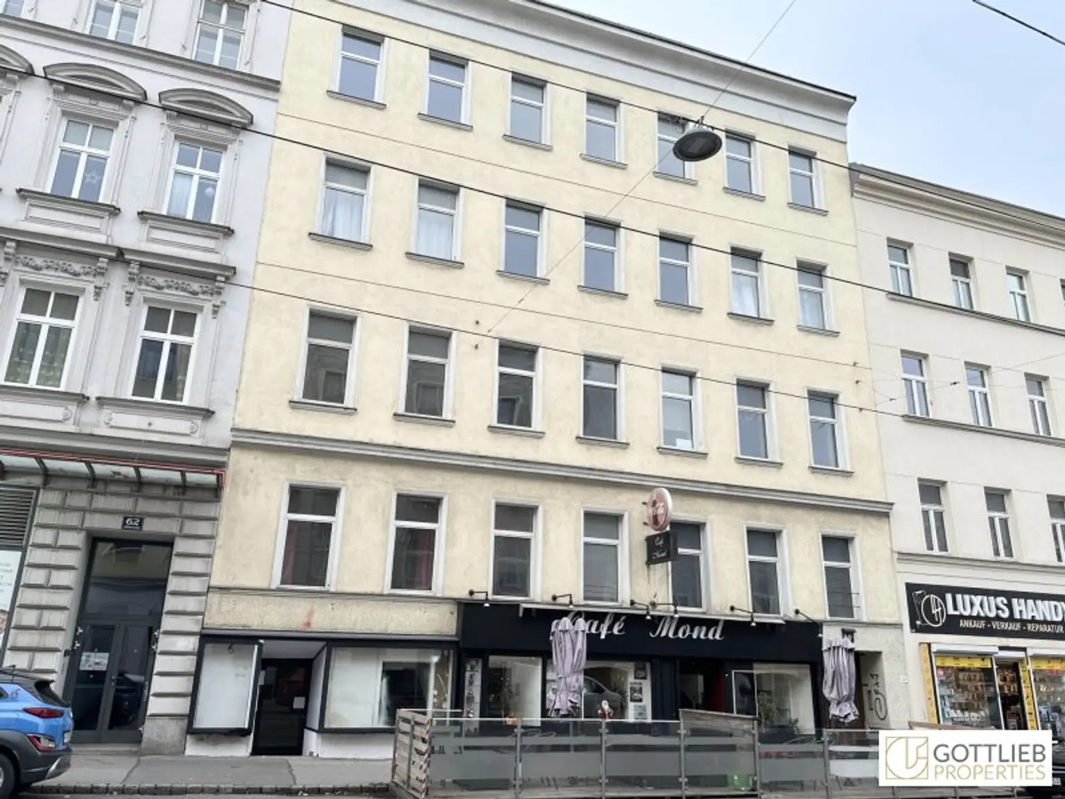Nahe U3! Klassisches Mittelzinshaus mit ca. 85% Leerstand und Baubewilligung für DG-Ausbau mit Balkonen und Dachterrasse