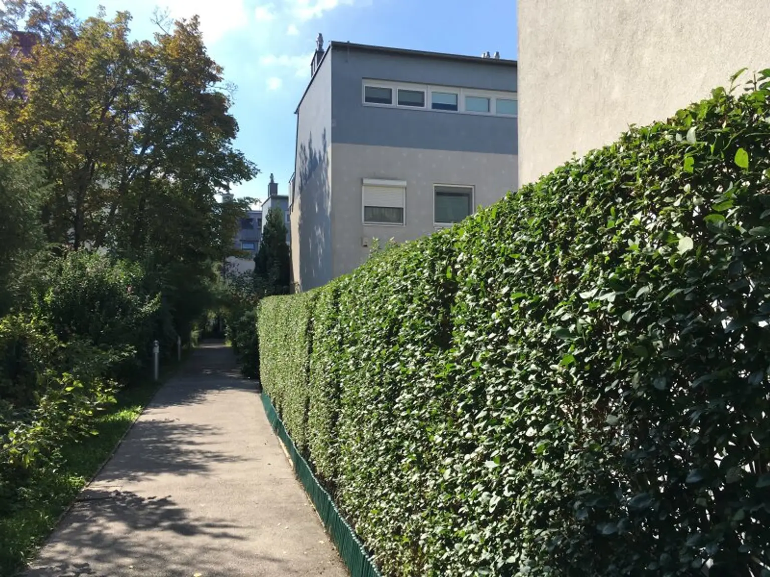 Moderne 3 Zimmerwohnung nähe Schloss Hetzendorf ruhe Lage Terrasse +Stellplatz