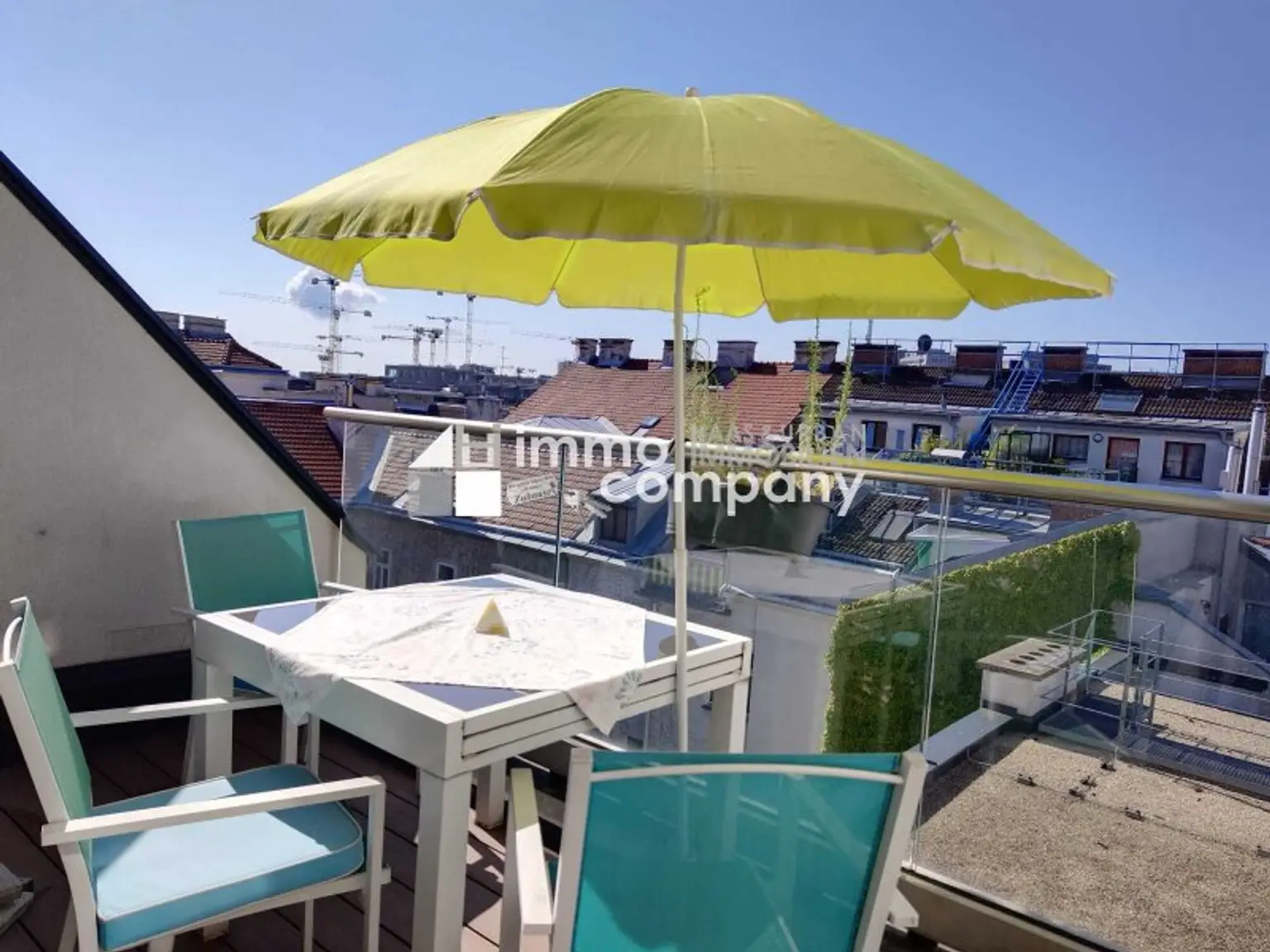 Ruheoase über den Dächern von Wien! Dachgeschoss - Maisonnettenwohnung Nähe Schloss Belvedere mit Balkon und Terrasse