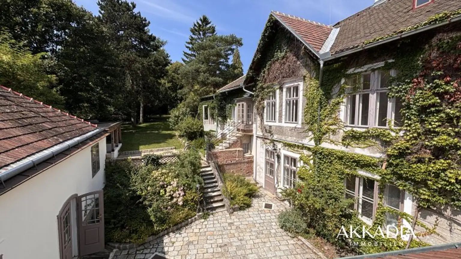 Wo Geschichte lebendig wird - Romantische Villa mit Park