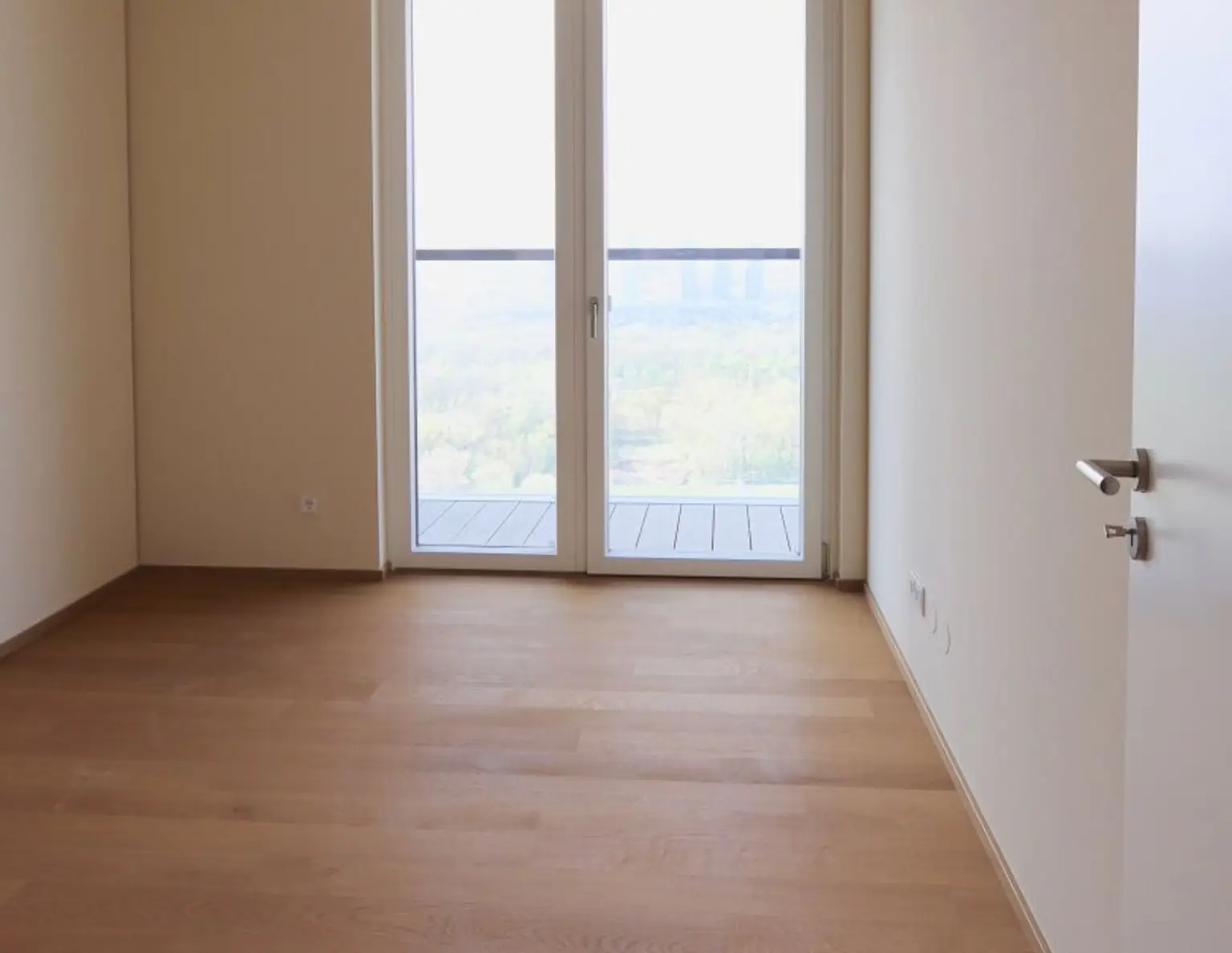 RESIDIEREN der EXTRAKLASSE! Befristet vermietete, spektakuläre 3-Zimmer Terrassenwohnung mit unverbaubarem TRAUMBLICK
