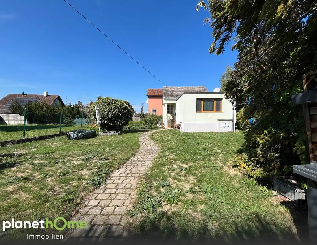 Charmantes, sonniges Grundstück mit Ferienhaus im Ortsteil Föhrenhain in Gerasdorf bei Wien