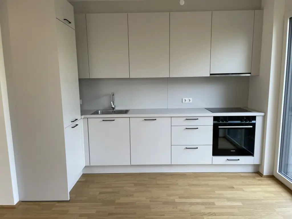Exklusive 2-Zimmer Wohnung mit lichtdurchflutetem Wohnzimmer in absoluter Ruhelage - jetzt Anfragen!