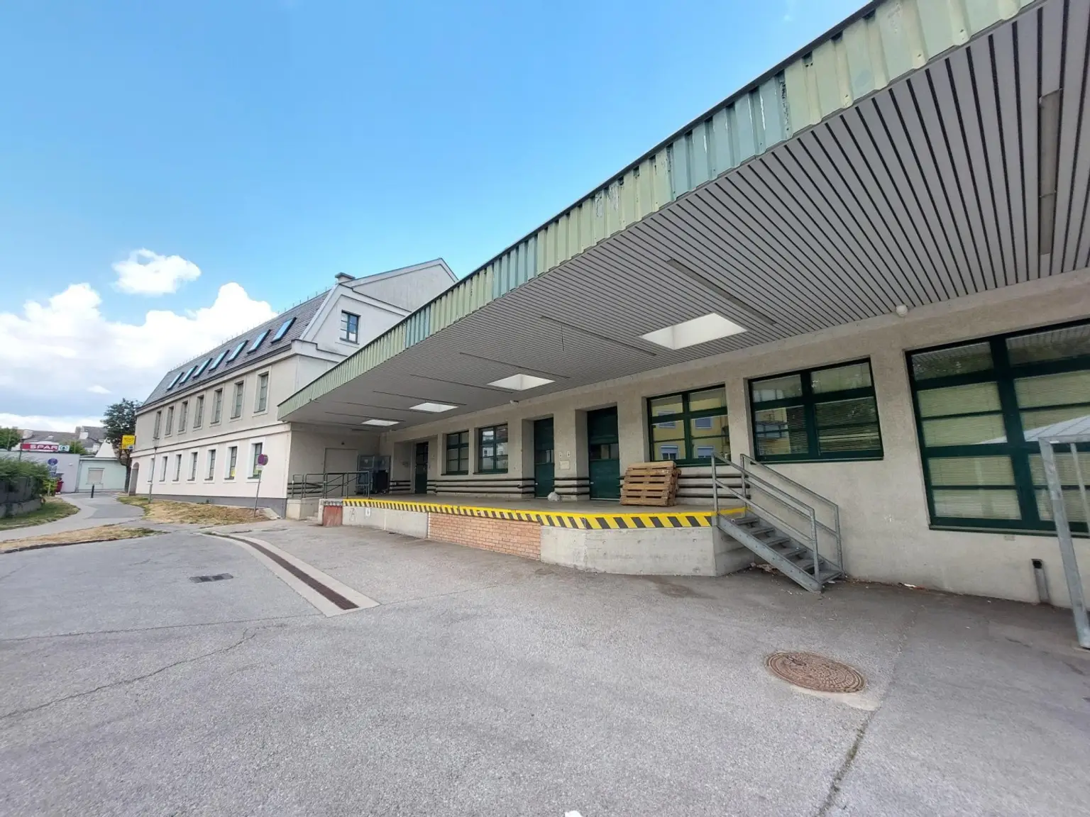 Gebäude Seitenansicht