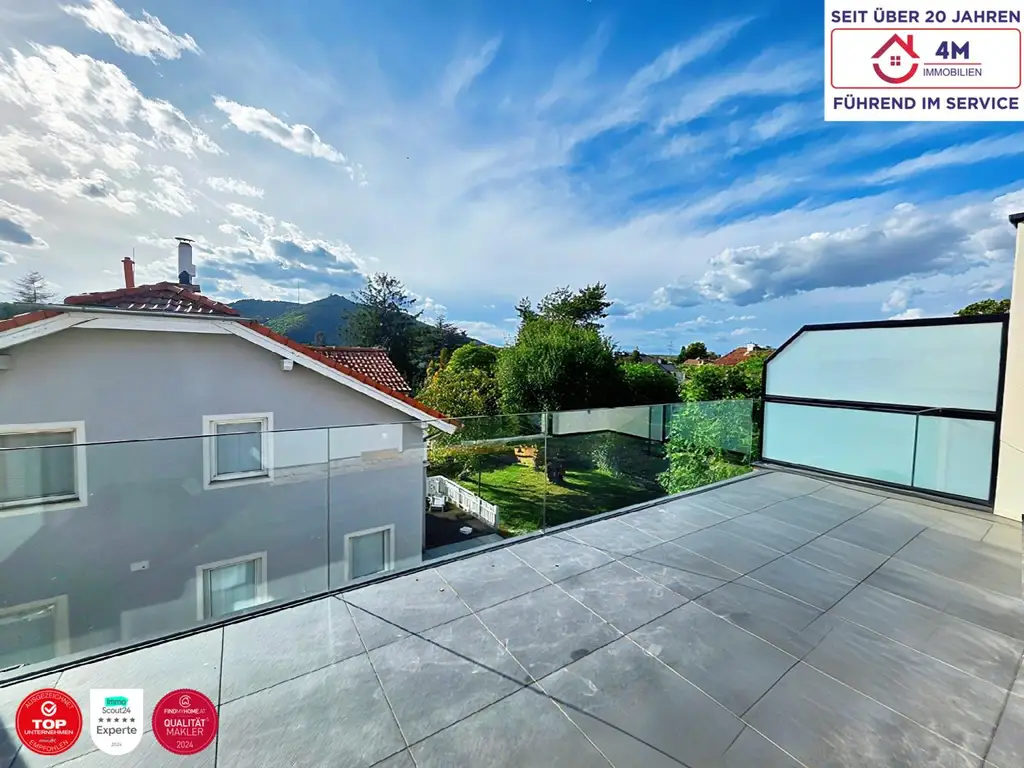 Between Calm and Clarity-Ein Reihenhaus, das Licht und Stille in Balance bringt