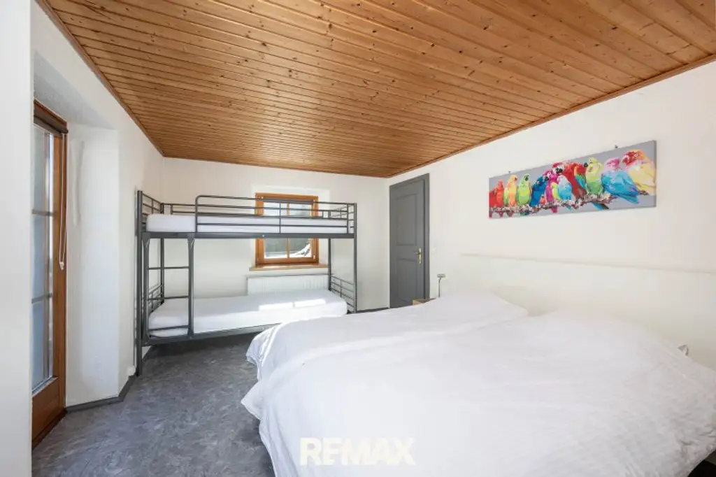 "Zukunft mit Aussicht" – Haus mit 4 Apartments und Eigentümerwohnung