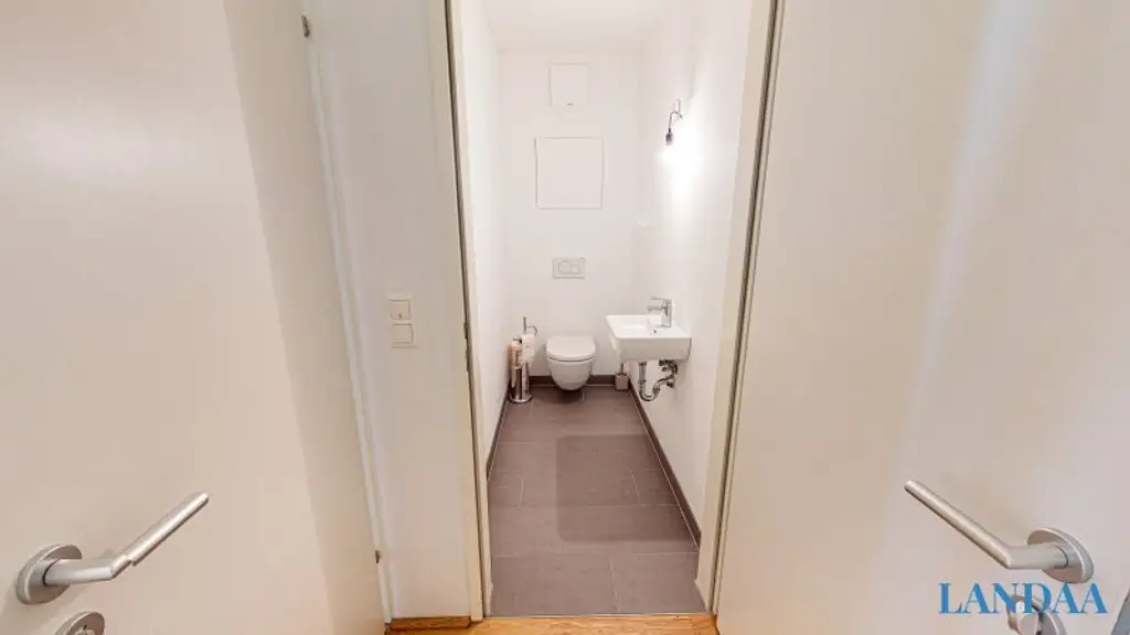 Wunderschöne 4 Zimmer Dachgeschosswohnung mit Garage