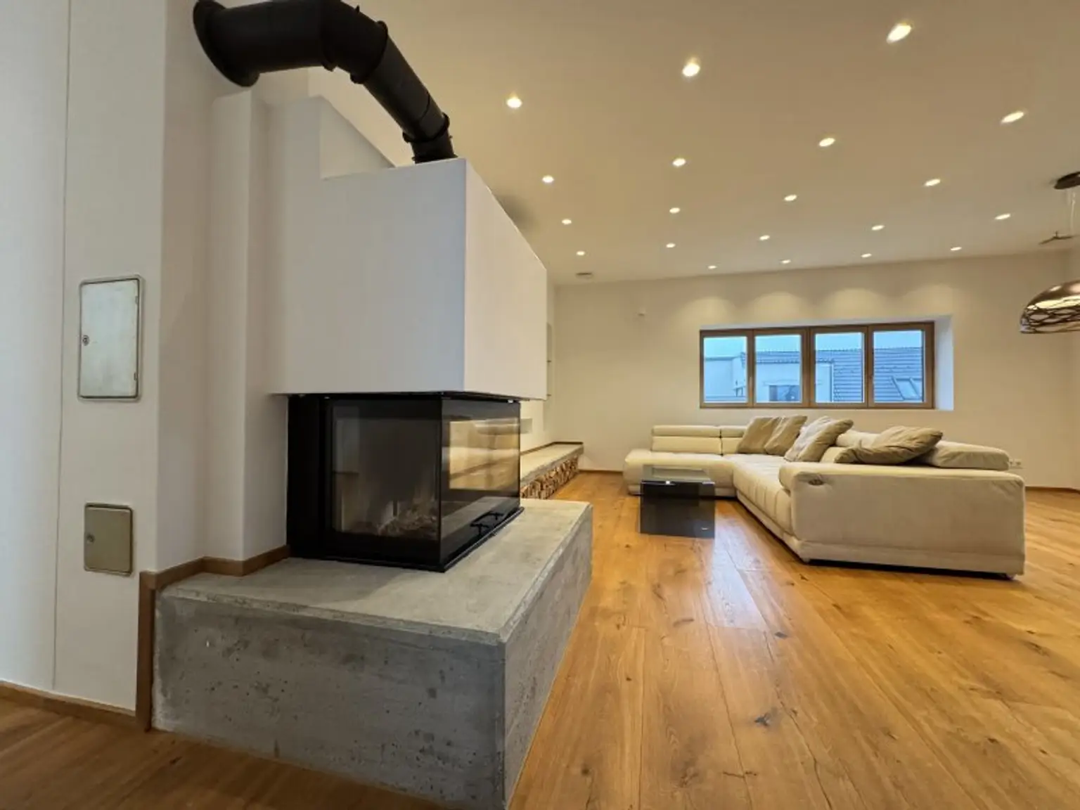 !!!Neuer Preis!!! 999.000,- Euro!!! 4 Zi.-Penthouse mit Sauna, Dampfbad, 2 Terrassen und C-Port für 2 Autos!