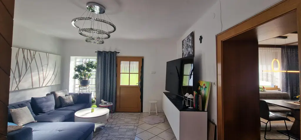 Gepflegter Vierkanthof mit Nebengebäude und eigenem Wald im idyllischen Südburgenland