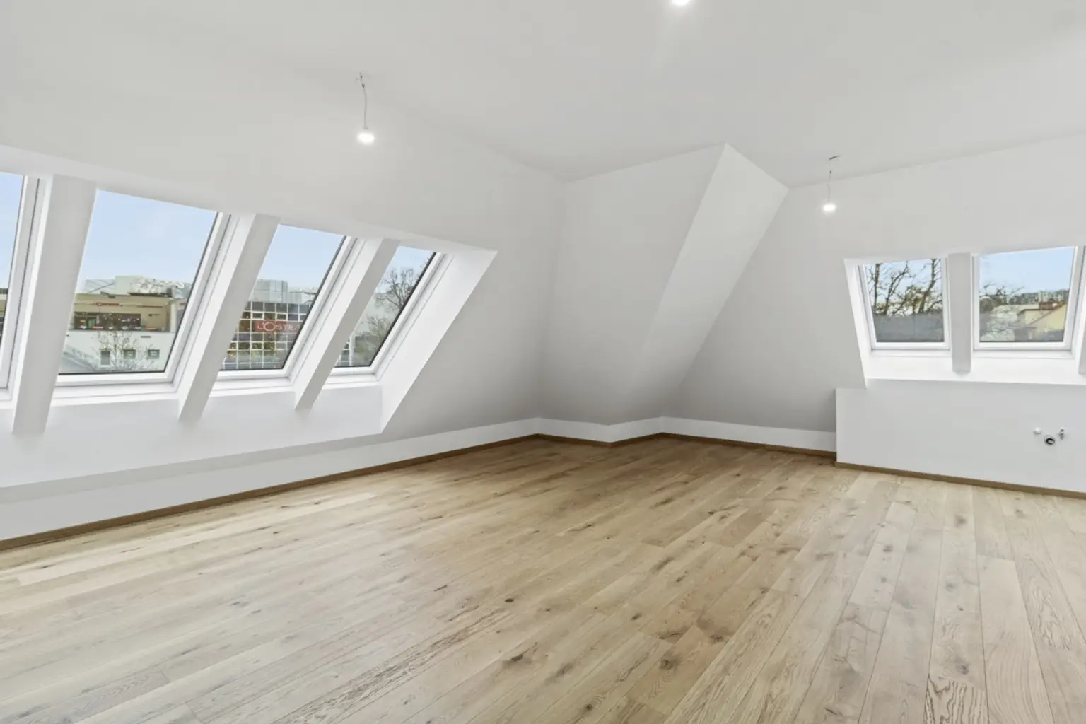 C | ++ NEU ++ STILVOLLE VIER Zimmer mit DACHTERRASSE + Küchengutschein | Prima Service Immobilien