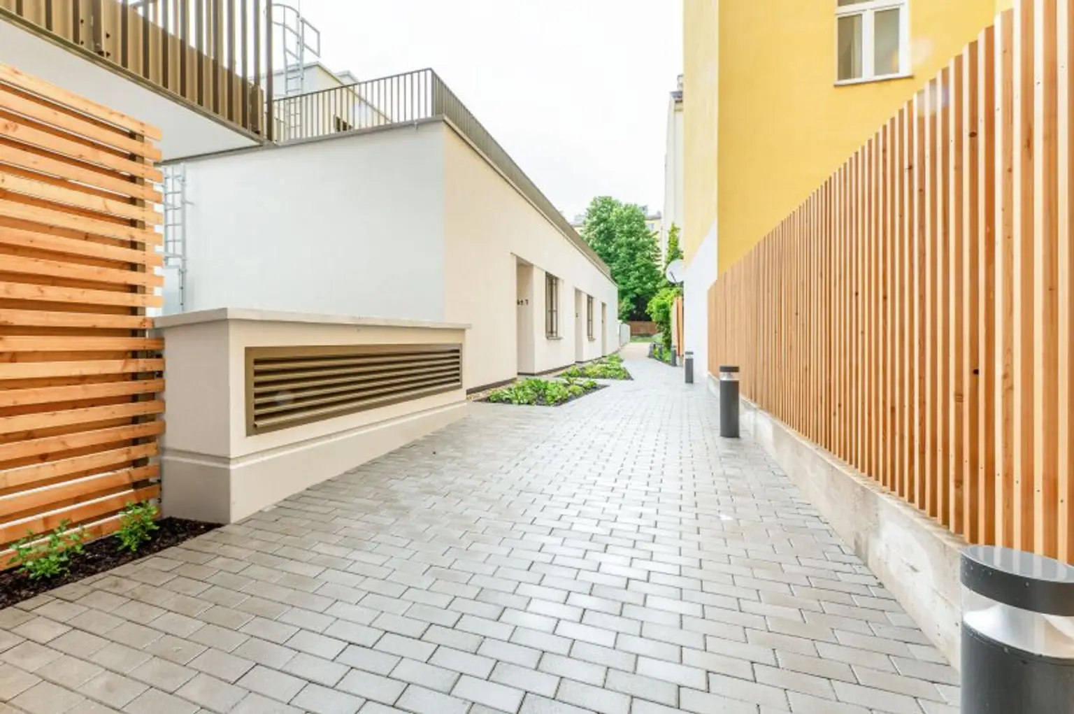 Erstbezug ab Dezember! 2-Zimmer-Loggiawohnung inkl. Stellplatz und Garten zu vermieten!