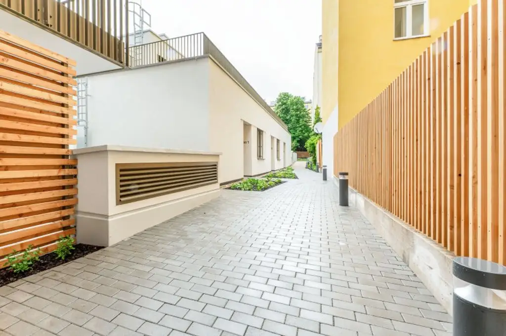 Erstbezug ab Dezember! 2-Zimmer-Loggiawohnung inkl. Stellplatz und Garten zu vermieten!