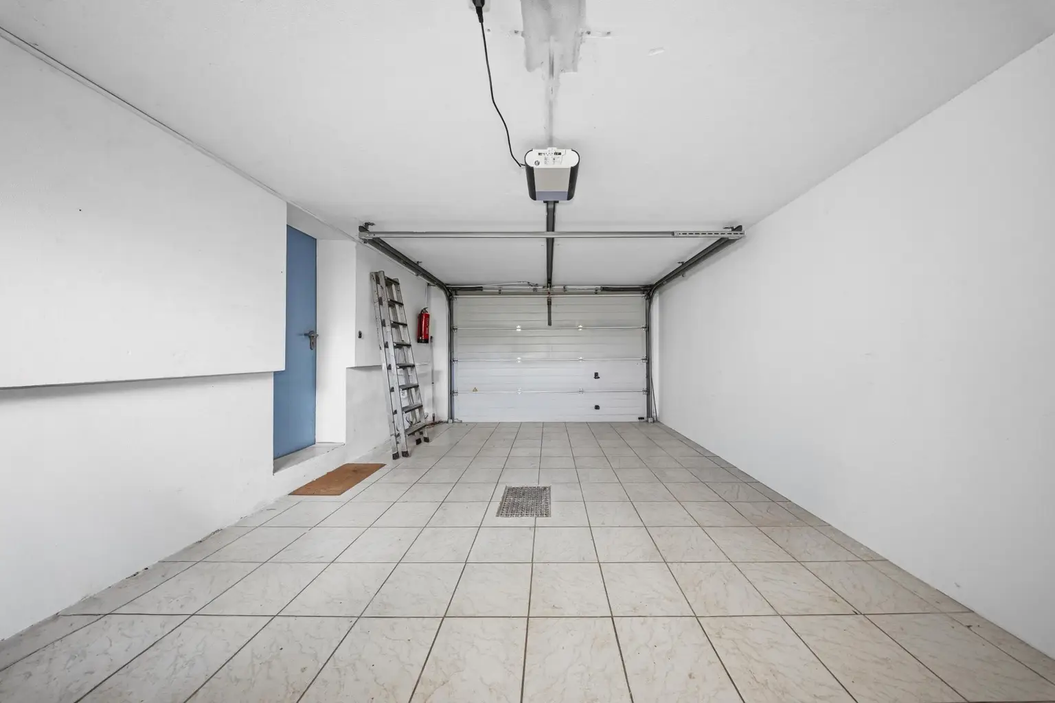 16 Garage