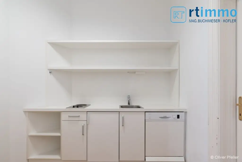 GROSSES BÜRO MIT TERRASSE UNBEFRISTET ZU VERMIETEN