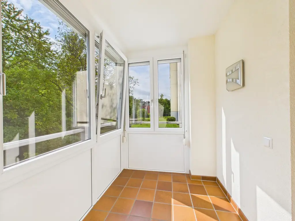 LINZ / FROSCHBERG: WANN WENN NICHT JETZT - Perfekt aufgeteilte Eigentumswohnung mit 4 Zimmer - Wohnfläche ca. 92 m2 + Loggia (Einzelgarage möglich)
