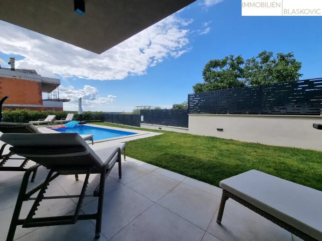 Maisonette-Wohnung mit Swimmingpool