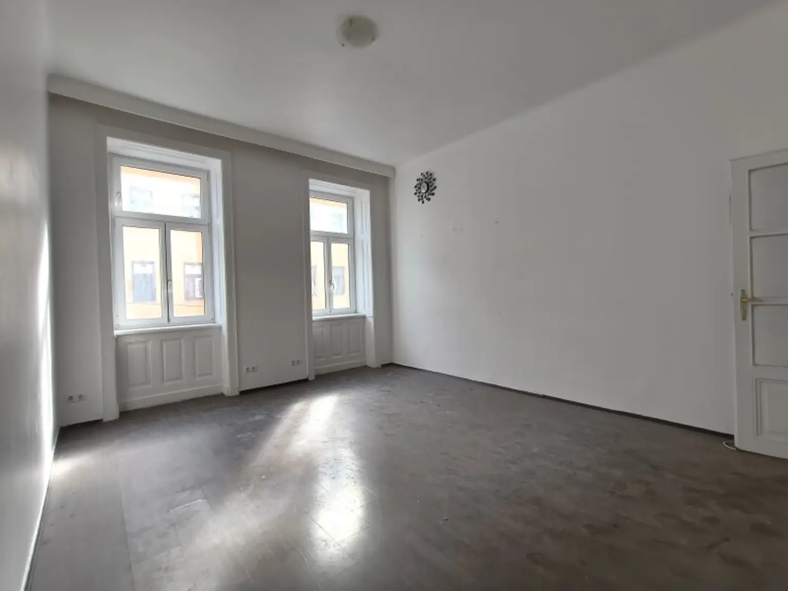 Charmante Altbauwohnung mit tollem Potenzial – Ihre Chance zur Selbstverwirklichung - Nahe U3 Hütteldorfer Straße